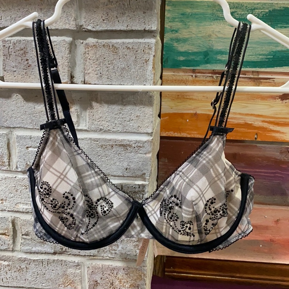 NWT VS push-up with no padding sheer black and white bra w/ sequins and gems